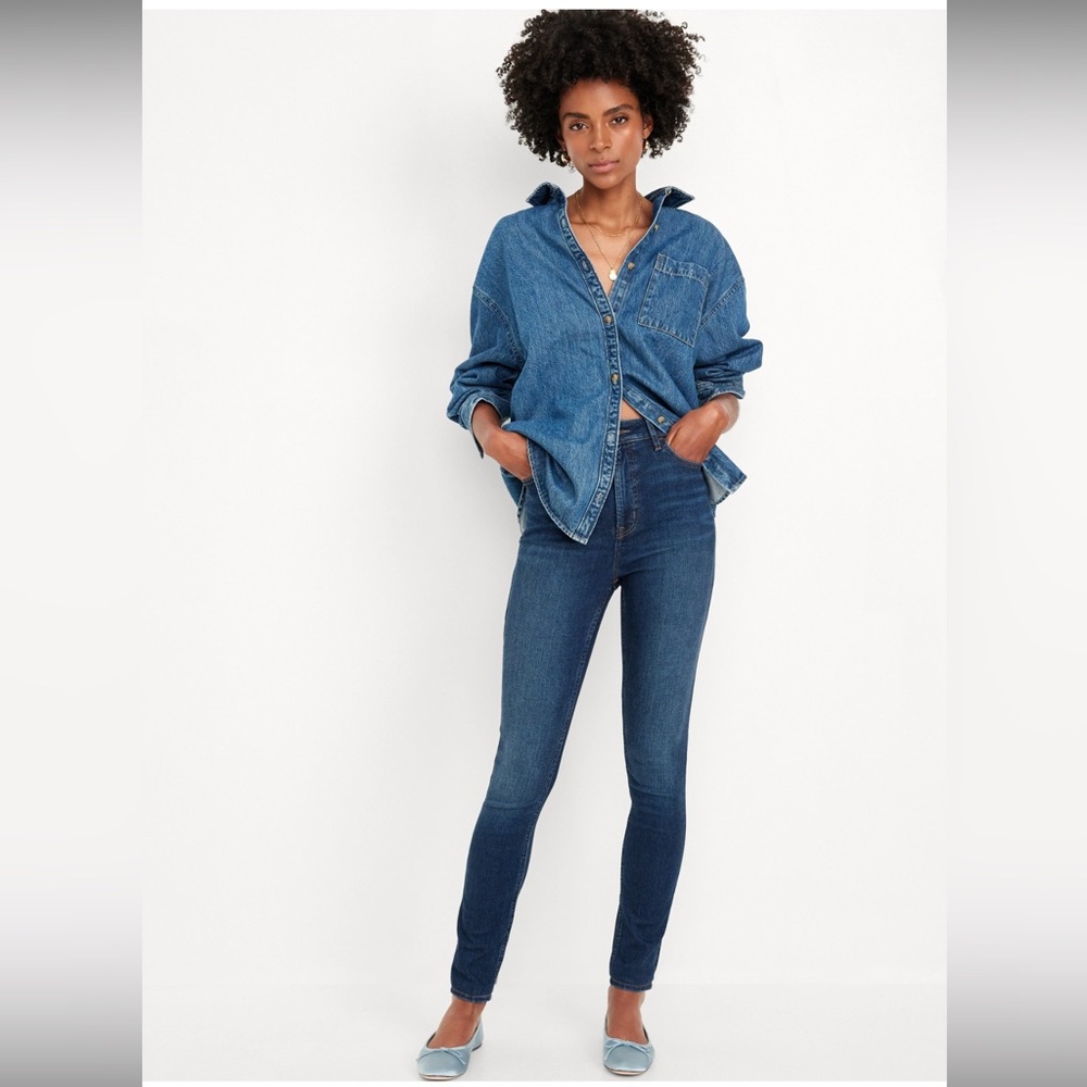 NWT Extra High-Waisted Rockstar 360° Stretch Super-Skinny Jeans Size 4